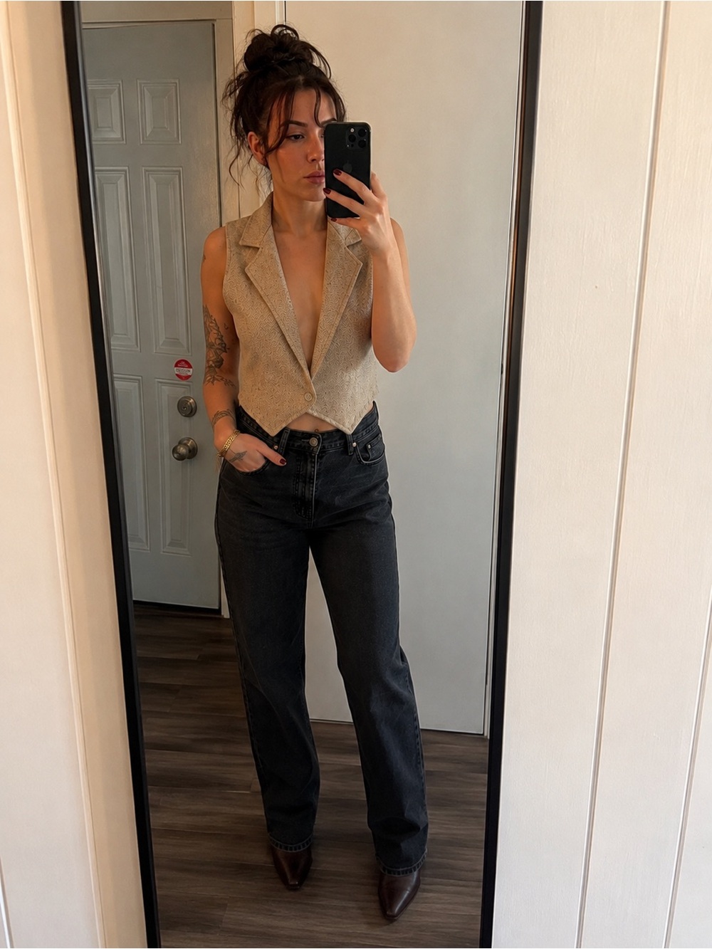 Apple Beige Textured Cropped Vest
